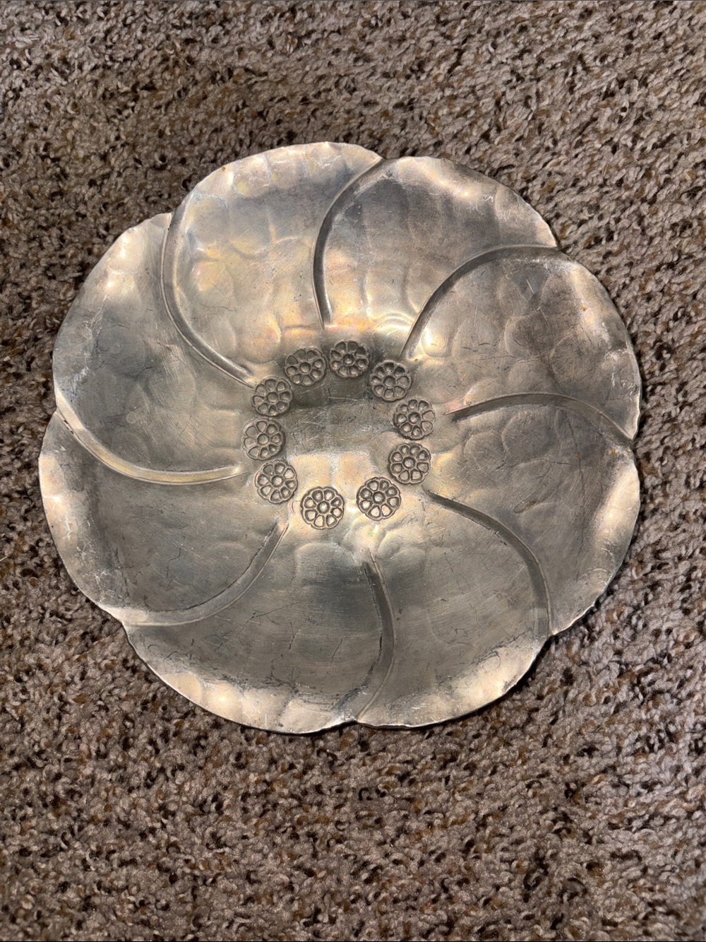 Vintage Buenilum Hammered Aluminum Bowl Daisies Flowers